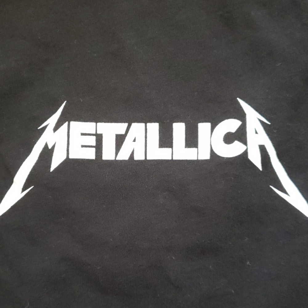 Metallica black tshirt. The relaxed tee. XXL